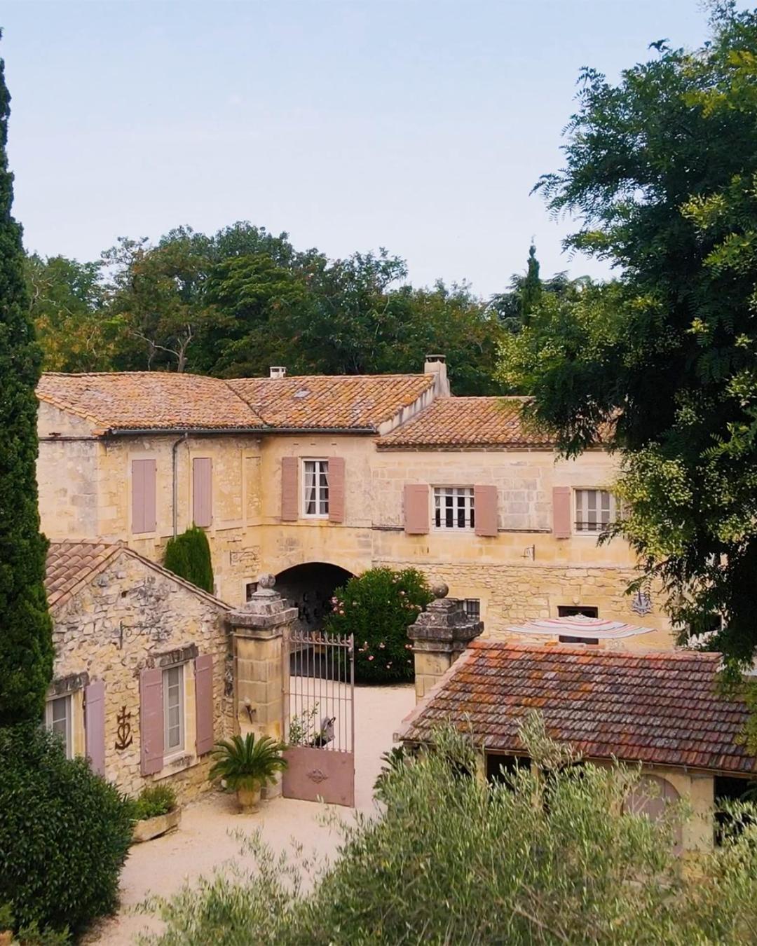 Mas Des Comtes De Provence Hotel Tarascon Kültér fotó