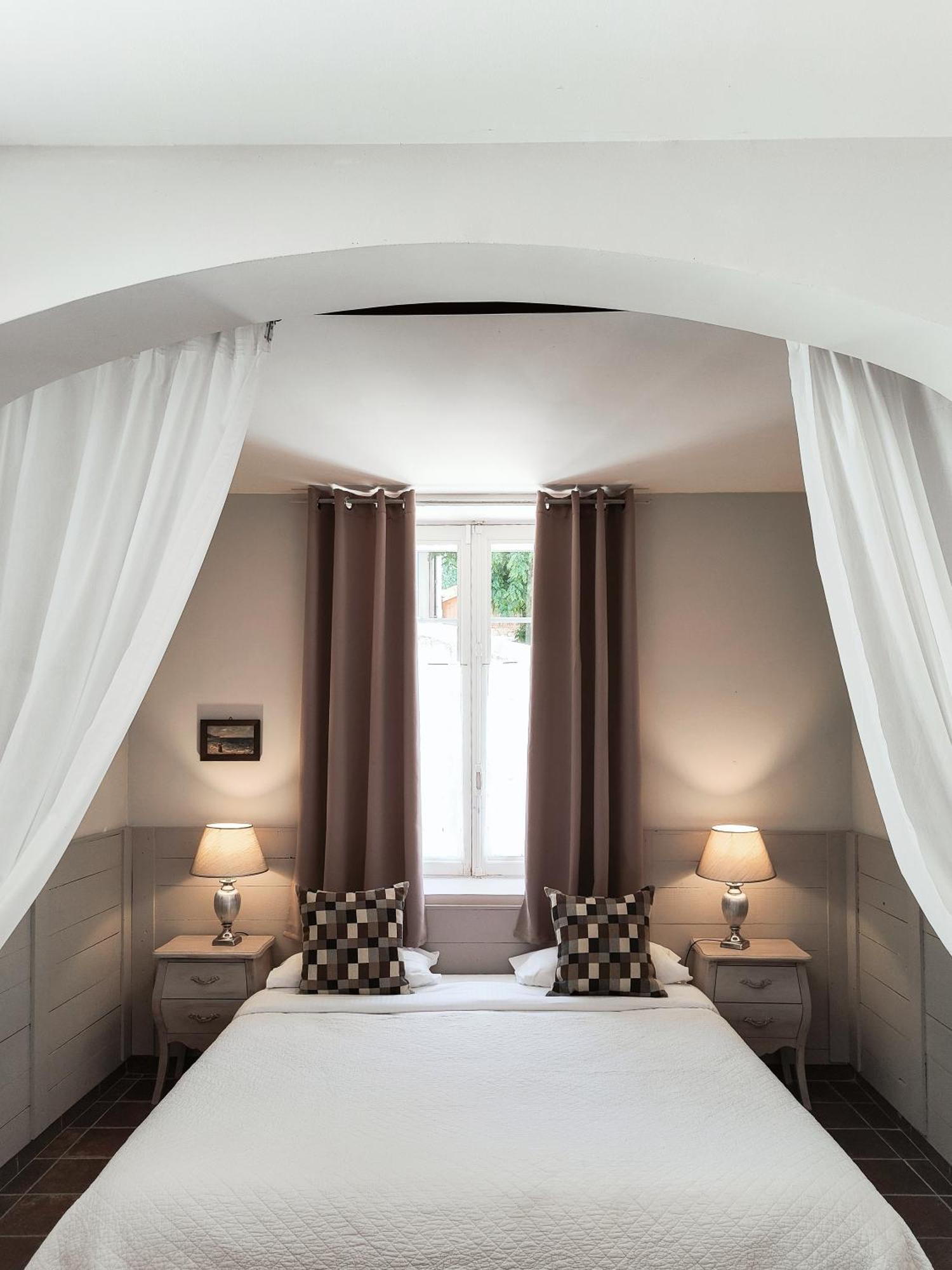 Mas Des Comtes De Provence Hotel Tarascon Kültér fotó